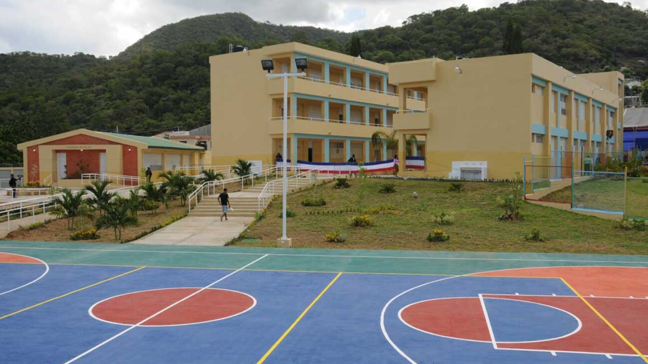 Minerd Contratará Contables Para Fiscalizar Recursos Descentralizados Que Entrega A Las Escuelas