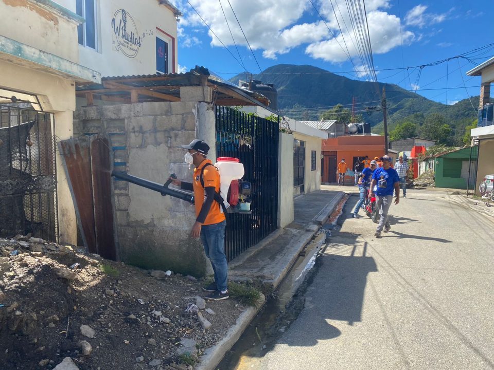 Con Amplio Despliegue De Colaboradores Y Equipos Continuaron Este Fin De Semana Las Acciones Para Control Y Prevencion Del Dengue.