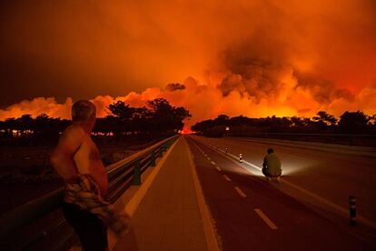 Dos Grandes Incendios En Portugal Provocan Tres Heridos Leves Y Un Centenar De Evacuados