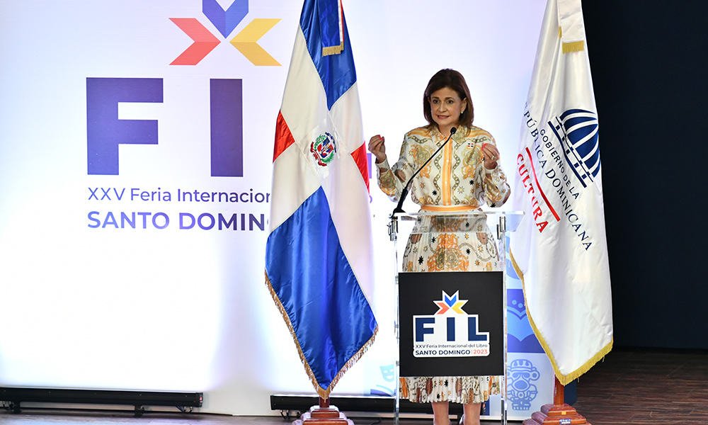 Vicepresidenta Raquel Peña Ofrece Conferencia Magistral En La Feria Del Libro