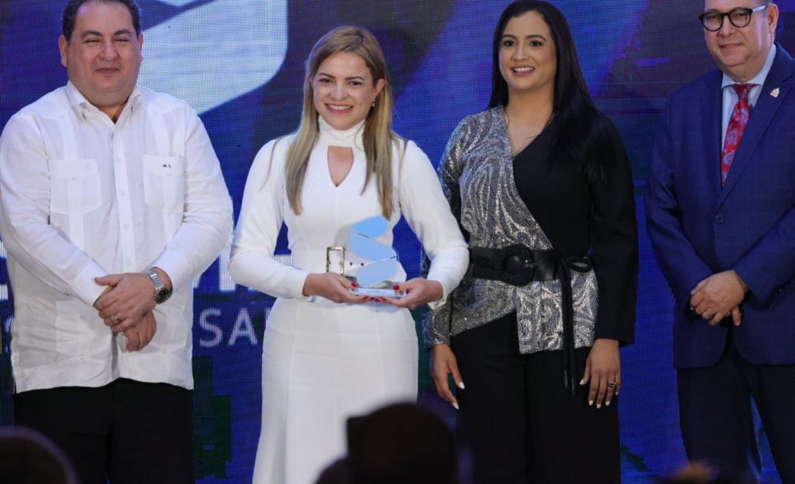 Hospitales Reciben Reconocimiento Por Desempeño Institucional