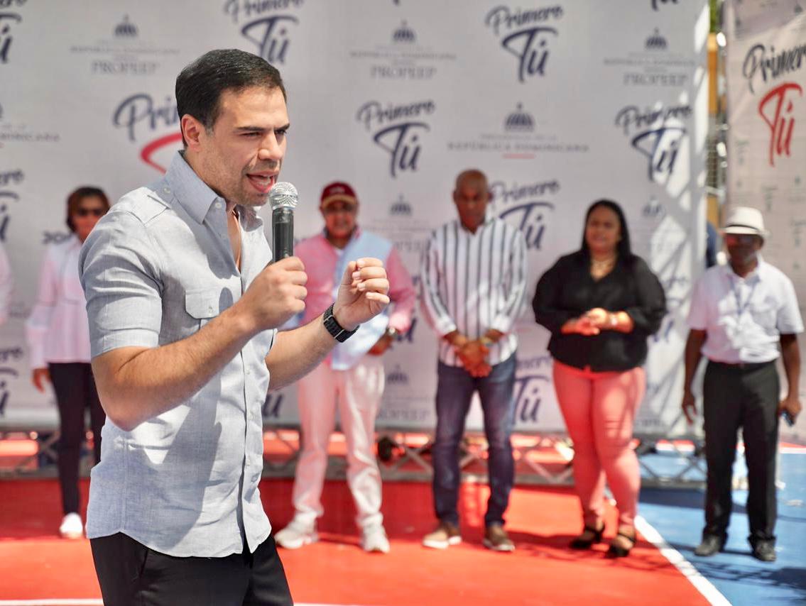 Roberto Ángel Afirma  Política Social De Abinader Es Efectiva Y Permanente En Monte Plata Y El País