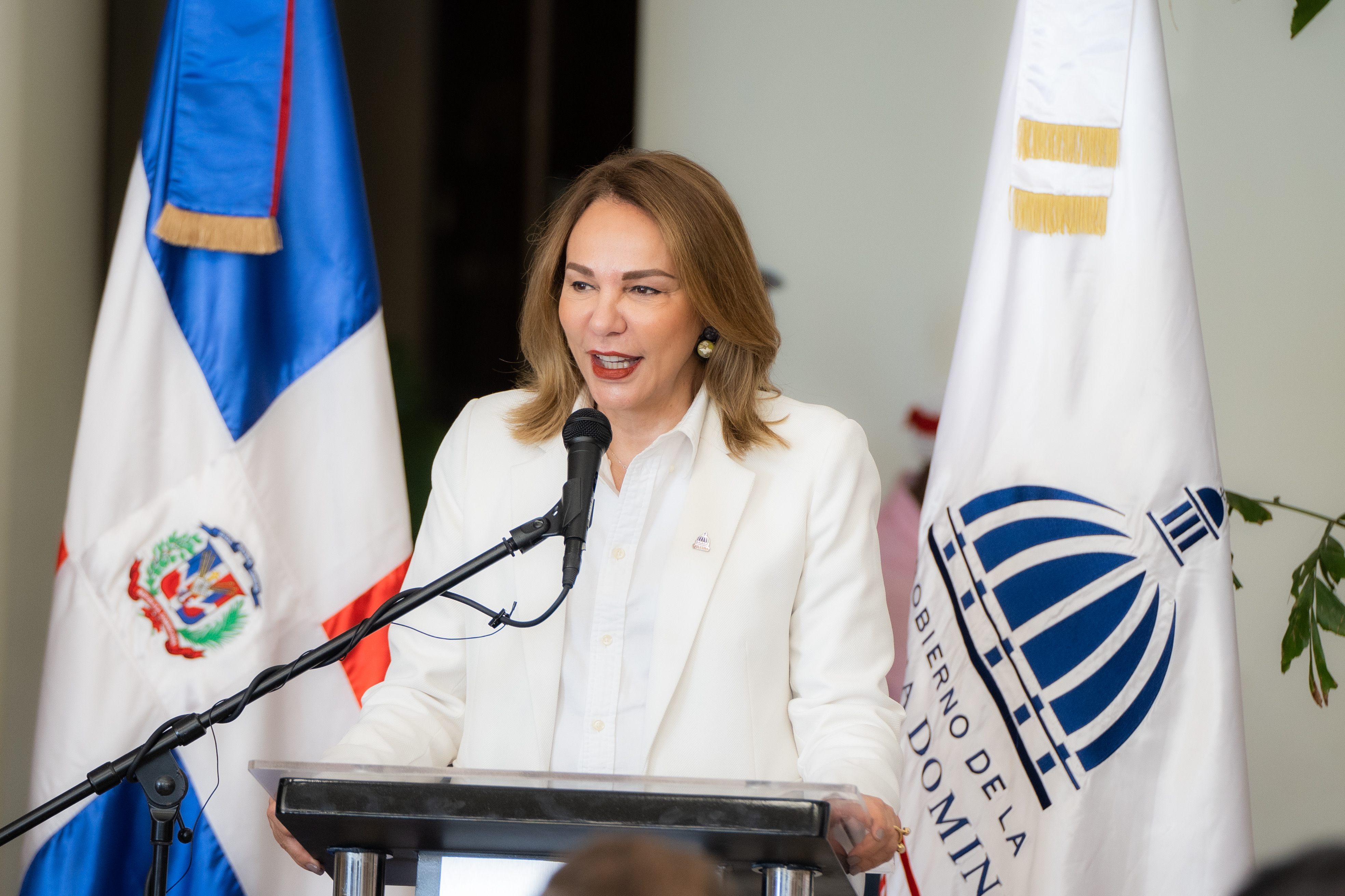 Feria Internacional Del Libro Recibe Certificación Como Marca País