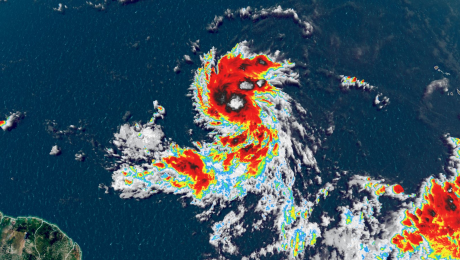 Por Ahí Viene La Tormenta Tropical Lee