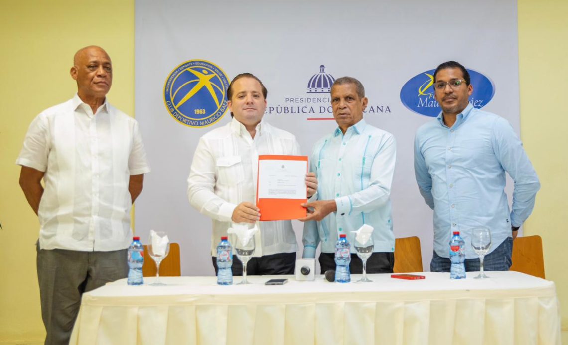 Paliza Entrega 20 Mm Para Remodelación Del Centro Cultural Mauricio Báez