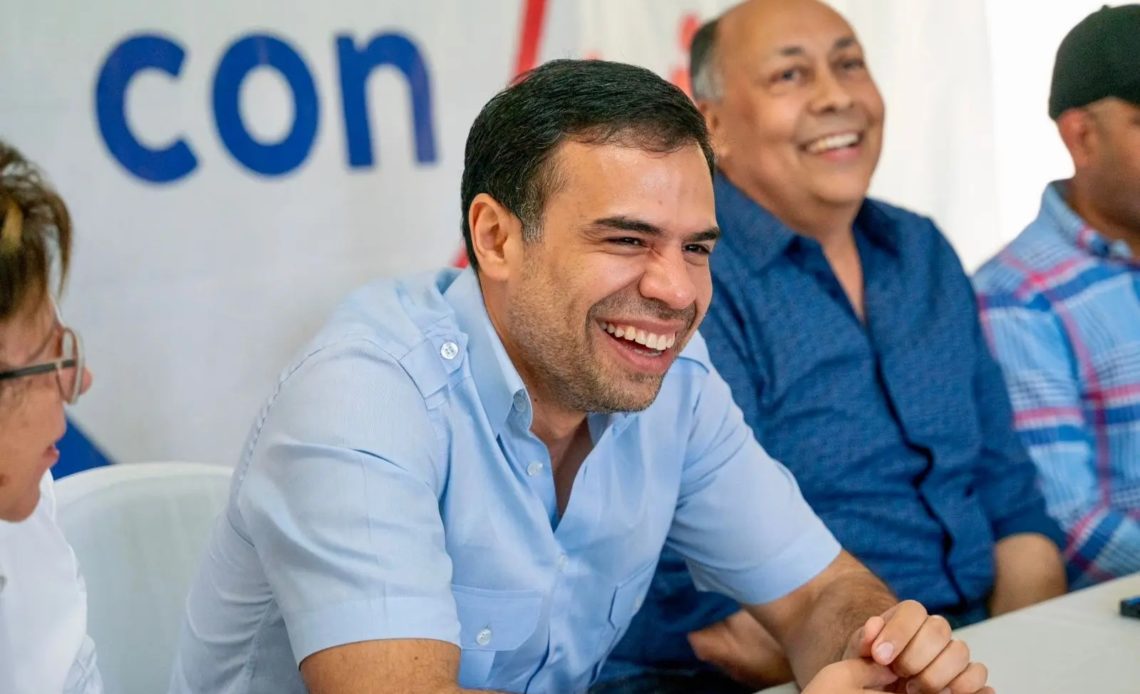 Juramentan Nuevos Miembros Al Prm Que Anteriormente Pertenecían Al Pld En Salcedo