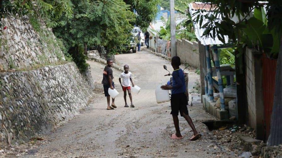 La Ciénaga En Barahona: "en Duelo" Y Sin Agua, Mientras Vacunan Contra El Cólera