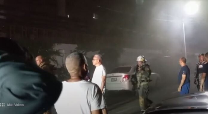 Ocho Vehículos Destruidos Y Otros 11 Afectados En Incendio En Santiago