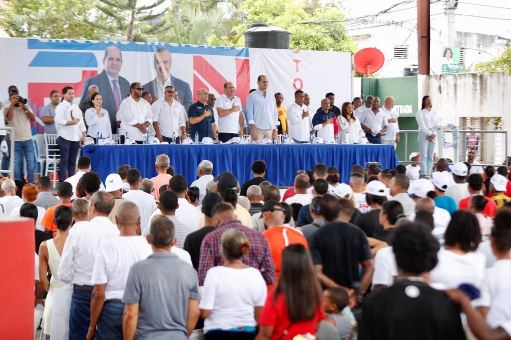 Realizan Concentración En Apoyo A Reelección De Abinader En Los Alcarrizos