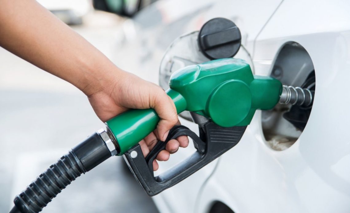 Gobierno Baja El Precio De Cuatro Combustibles Y Mantiene A Seis