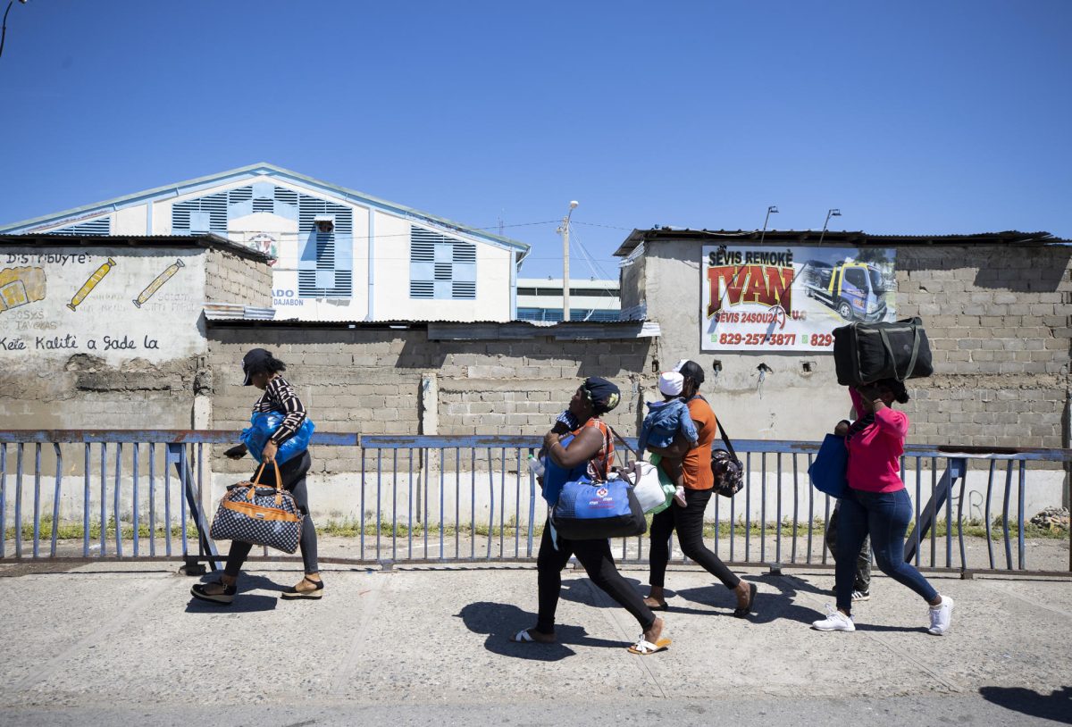 Éxodo De Miles De Haitianos Desde República Dominicana Por El Conflicto Hídrico