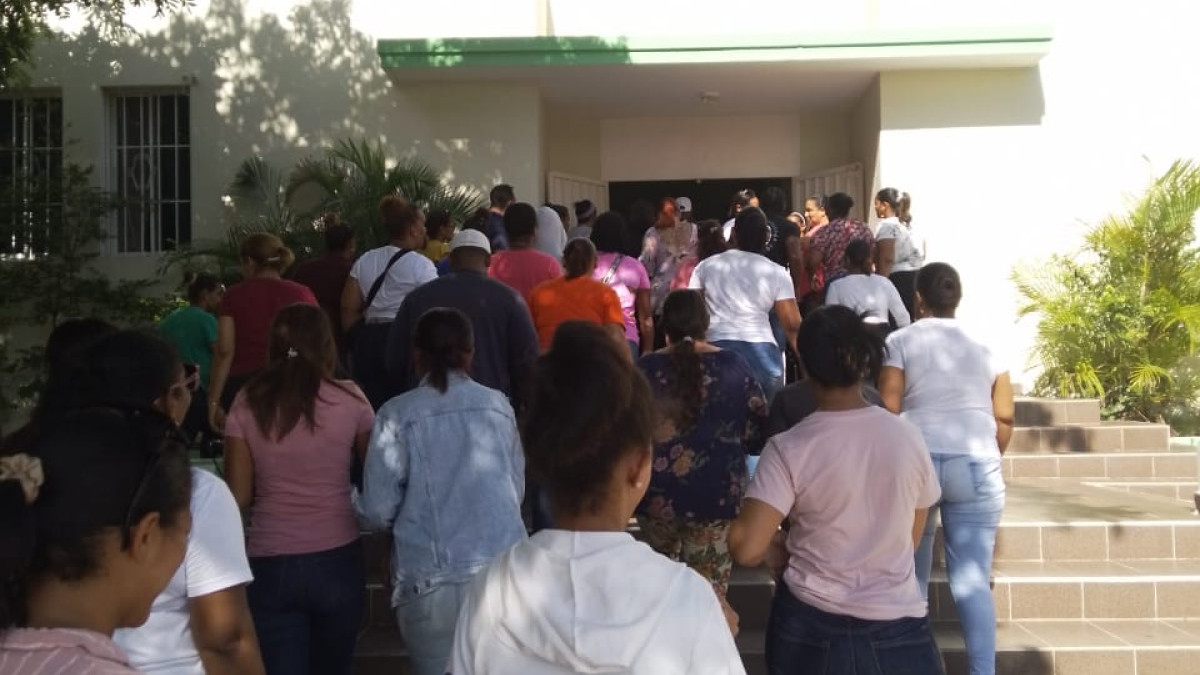 Dificultades En Baní Y Barahona Al Iniciar El Año Escolar