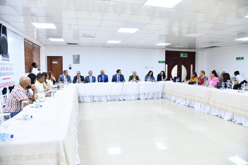 Ministro De Salud Y Waldo Ariel Suero Tratan Situaciones Que Afectan A Médicos