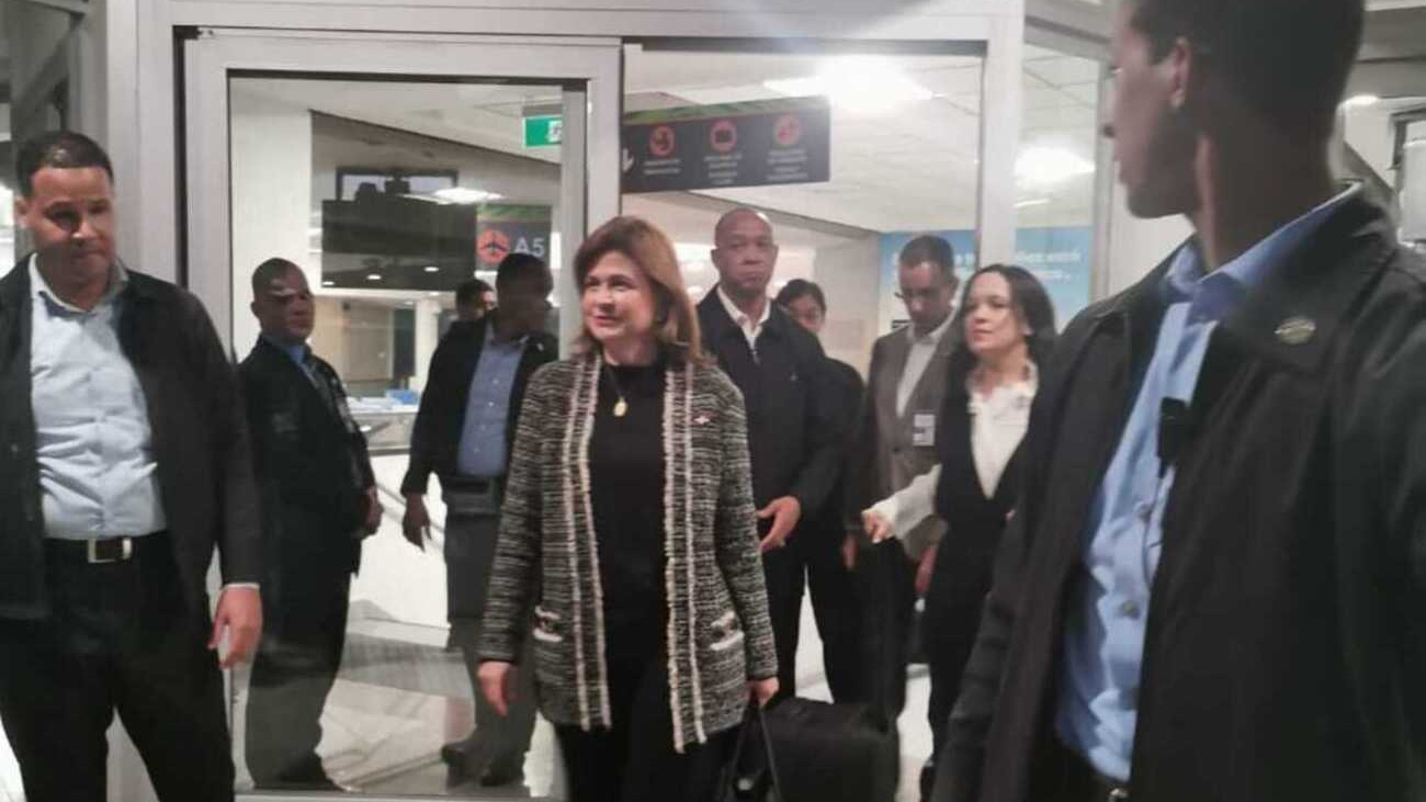 Vicepresidenta Raquel Peña Va A La India En Misión Oficial