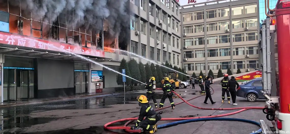 26 Muertos Tras Incendio En Edificio De Firma Minera En China