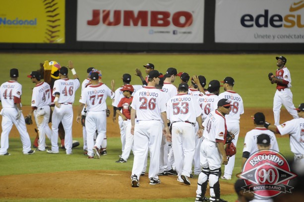 Escogido Gana Tercer Juego Seguido Y Empata Con Estrellas En Segundo Lugar