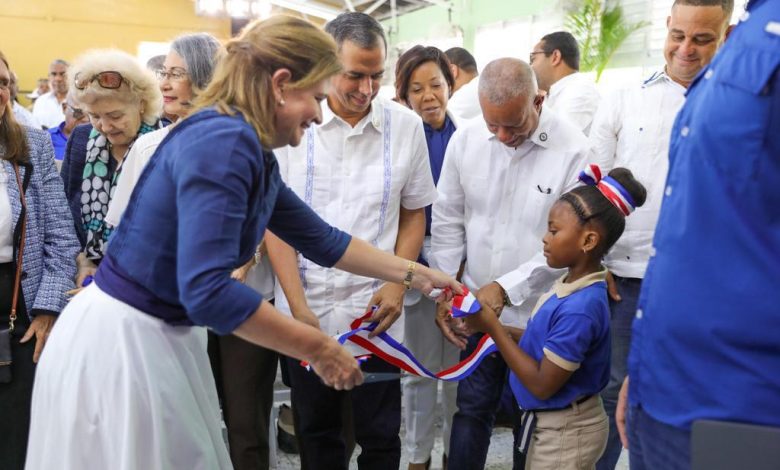 Inauguran Centro Educativo En La Romana Con La Presencia De Raquel Peña