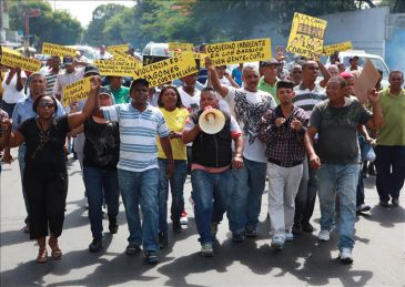 Comercio Y Docencia Paralizado En Santiago Por Paro De 24 Horas