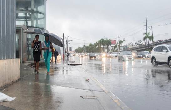 El Dn Amanece Bajo Agua Y Arropado Por Amplio Campo Nuboso