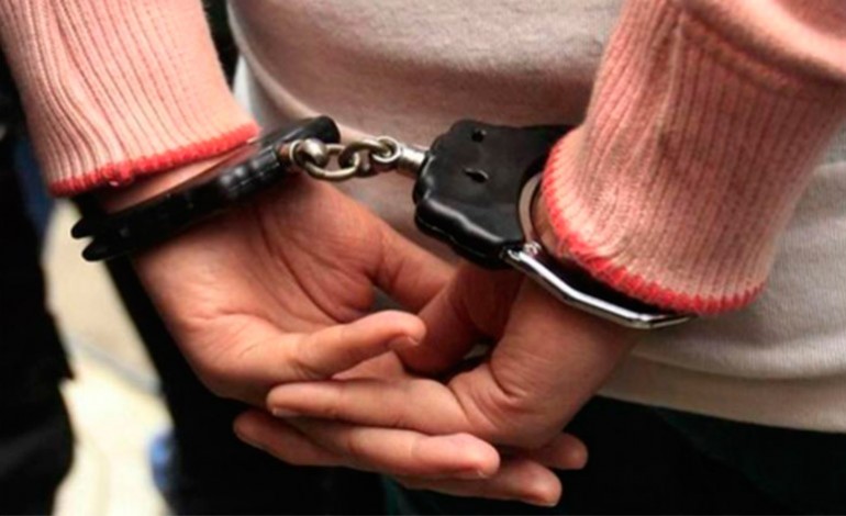Apresan Mujer En San Cristóbal Señalada Por Permitir Abuso Sexual Contra Su Hija A Cambio De Drogas
