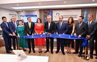 Presidente Abinader Inaugura Oficina De Banreservas En Nueva York