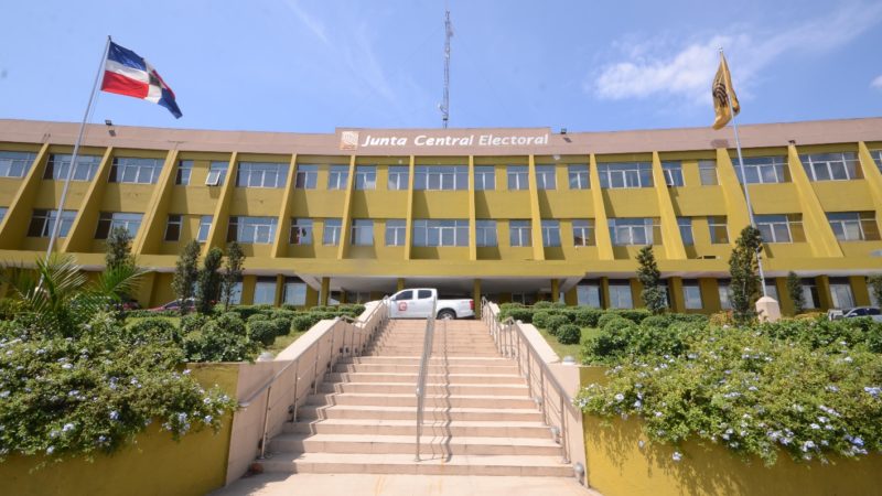 Partidos Depositan Alianzas Municipales; Prm Irá Aliado A 21 Partidos