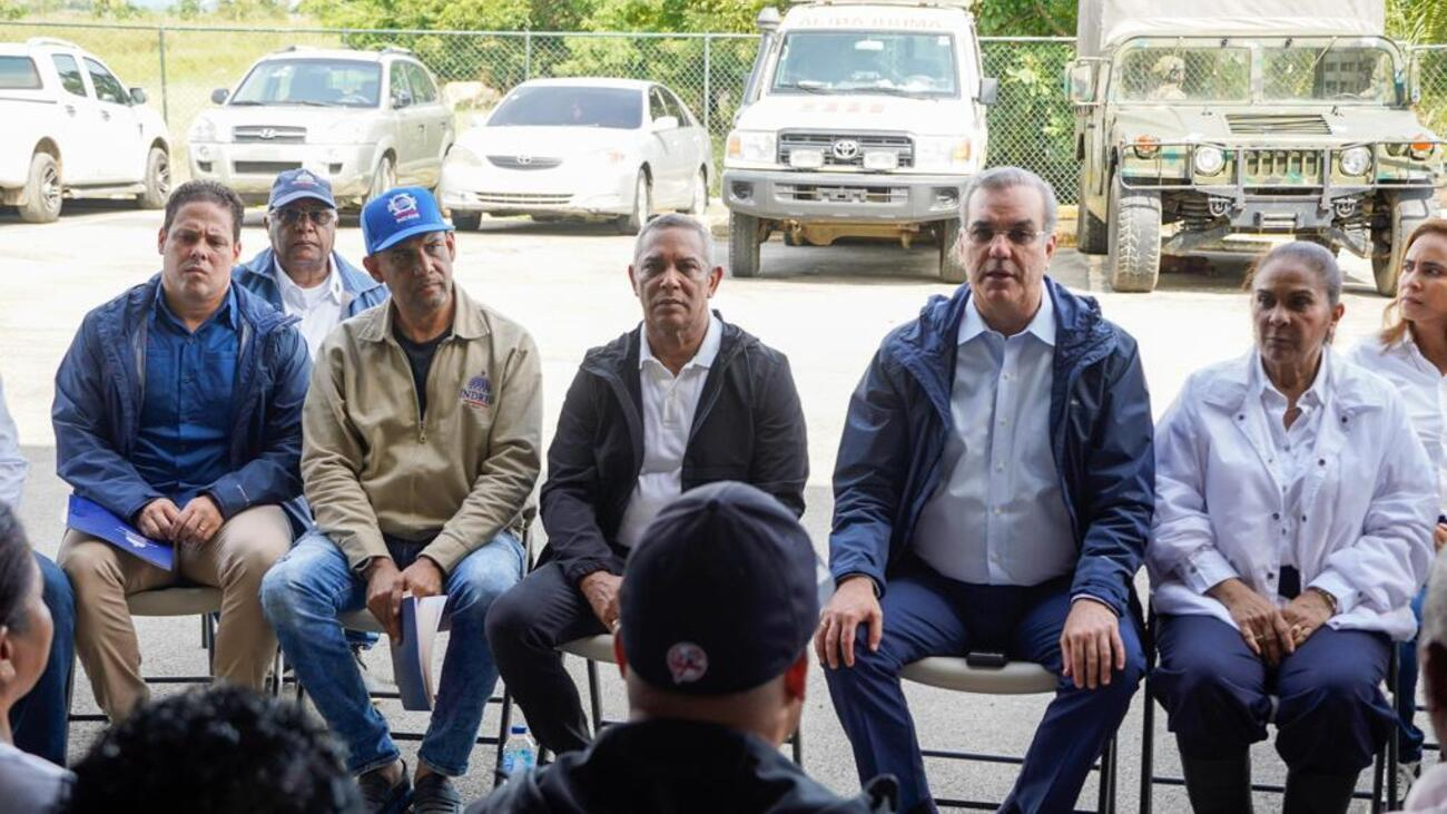 Presidente Luis Abinader Recorre Zonas Afectadas Por Lluvias