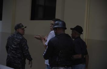 Propietario De Vidal Plast Sale De La Cárcel Para Cumplir Coerción Con Grillete Por Explosión En San Cristóbal