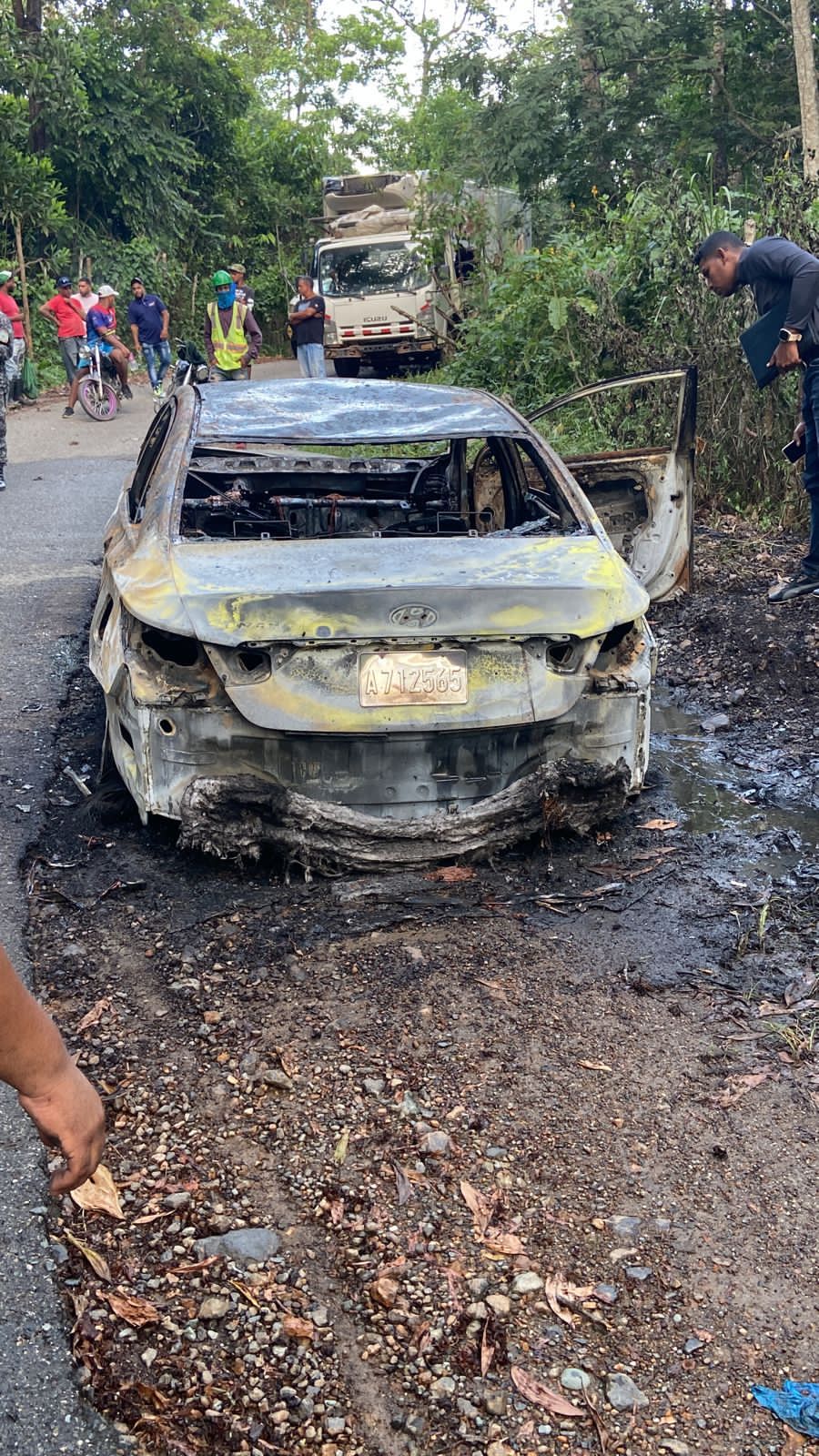 Identifican Hombres Encontrados Quemados En Interior De Carro En Llamas